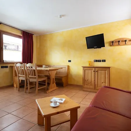 Hotel apartamentowy La Grolla & *