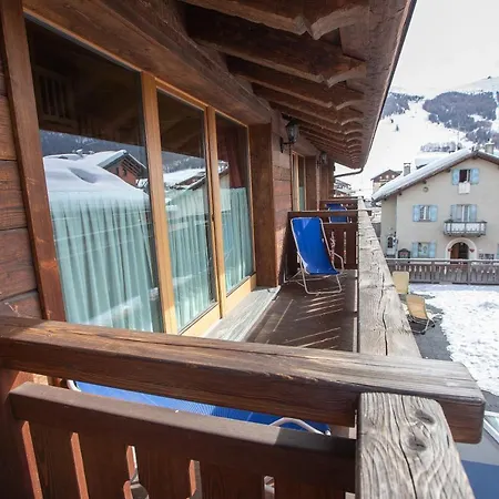 Hotel apartamentowy La Grolla &